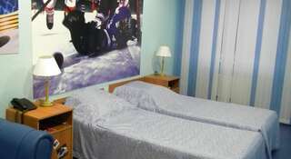 Гостиница Спорт Отель Тольятти Двухместный номер с 2 отдельными кроватями-1